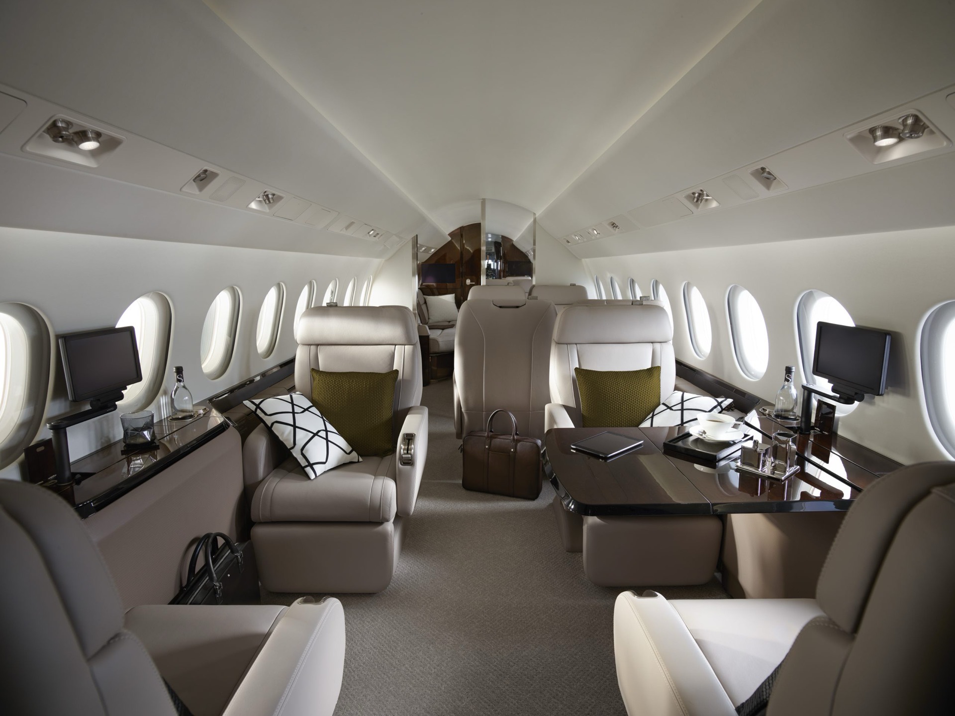 Jet privé Falcon 900LX Altinium en vol